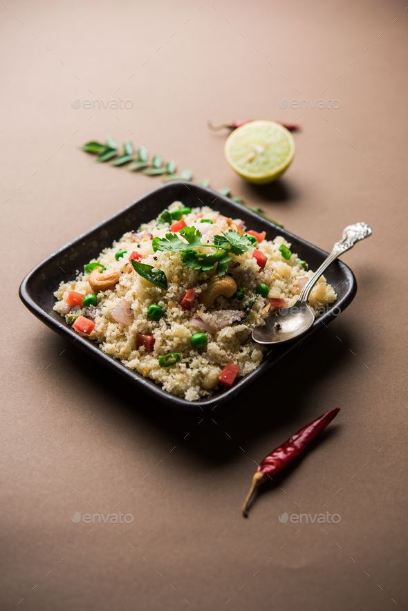 Upma With Tomato Chutney